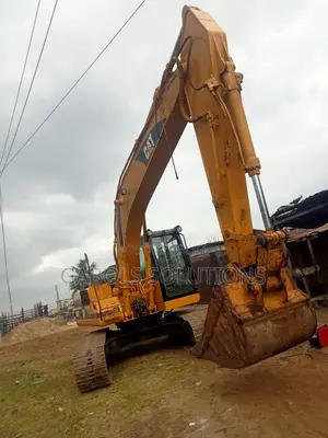 Photo - Caterpillar Excavator 320bl