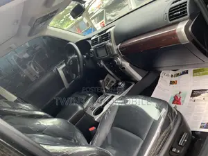 Toyota 4-Runner Limited 4x4 2019 Black