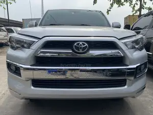 Toyota 4-Runner Limited 4X4 2013 Silver