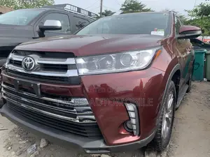 Toyota Highlander LE V6 4x4 (3.5L 6cyl 6A) 2016 Burgundy