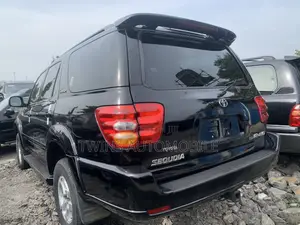 Toyota Sequoia 2004 Black