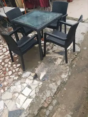 Restaurants/Bar Table and Chairs