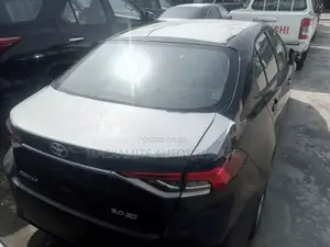 New Toyota Corolla LE 2024 Black