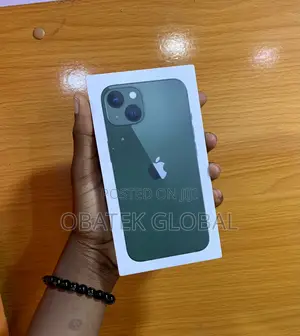 New Apple iPhone 13 128 GB Green