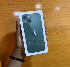 New Apple iPhone 13 128 GB Green