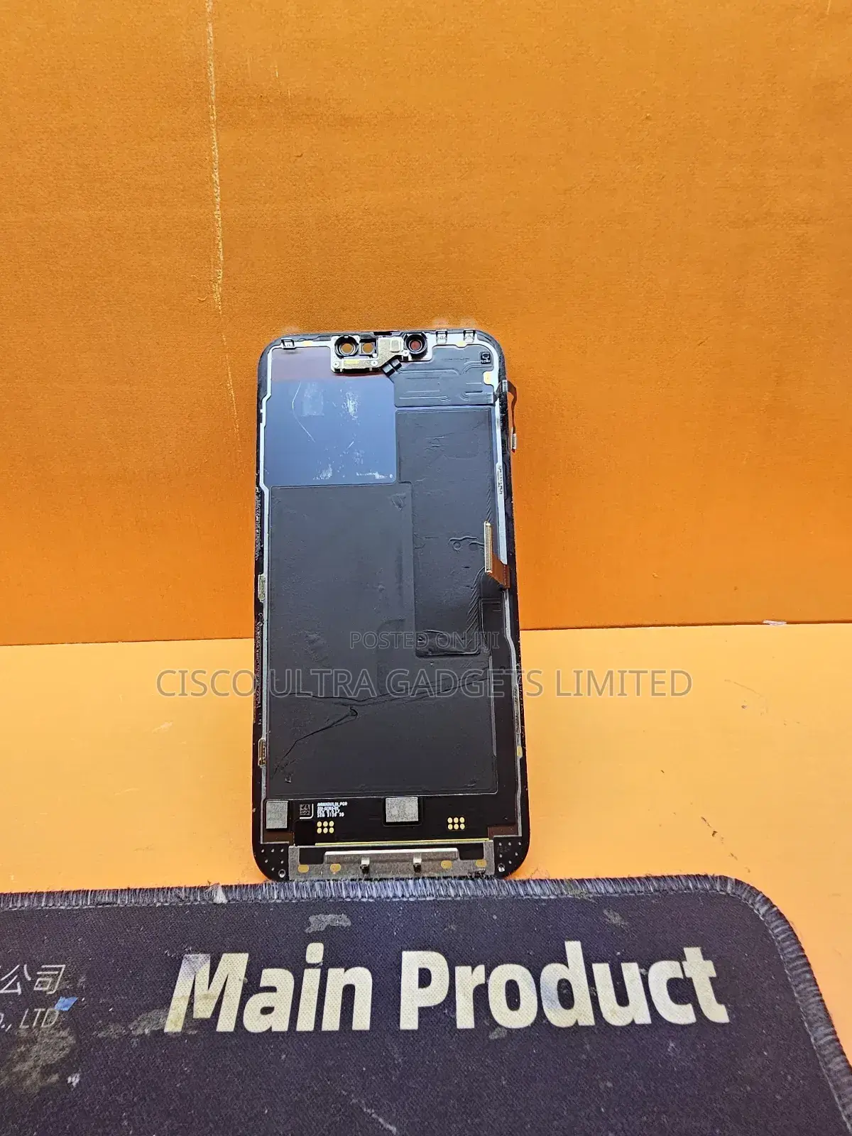 iPhone 13pro Follow Come Screen