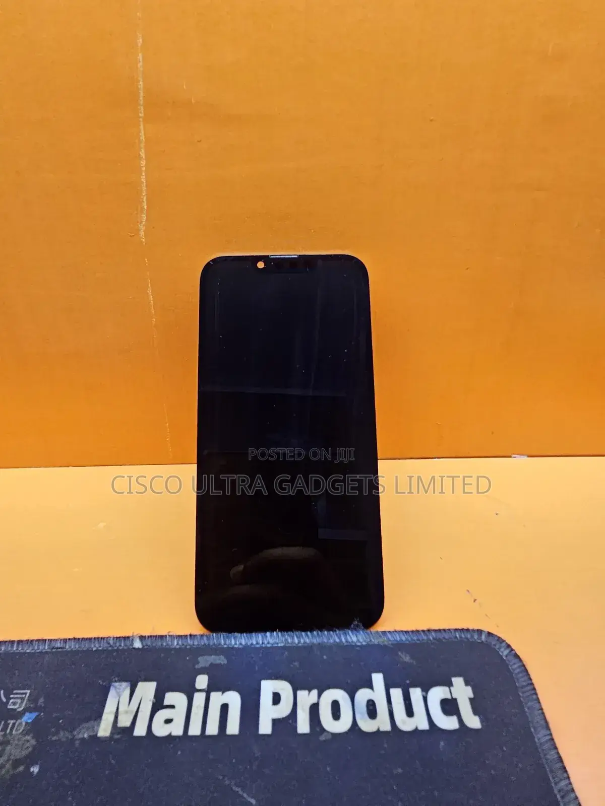 iPhone 13pro Follow Come Screen