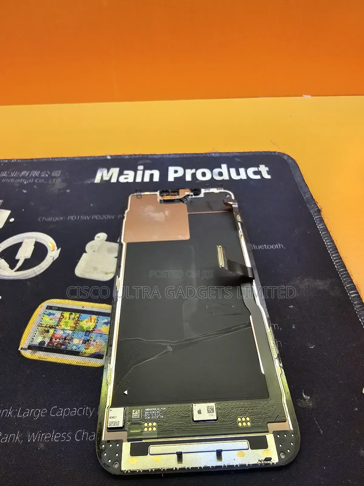 iPhone 13pro Follow Come Screen