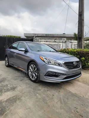 Hyundai Sonata Sport 2.0T 4dr Sedan (2.0L 4cyl Turbo 6A) 2015 Gray