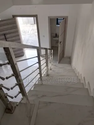 4bdrm Duplex in Ocean Palm Estate for sale
