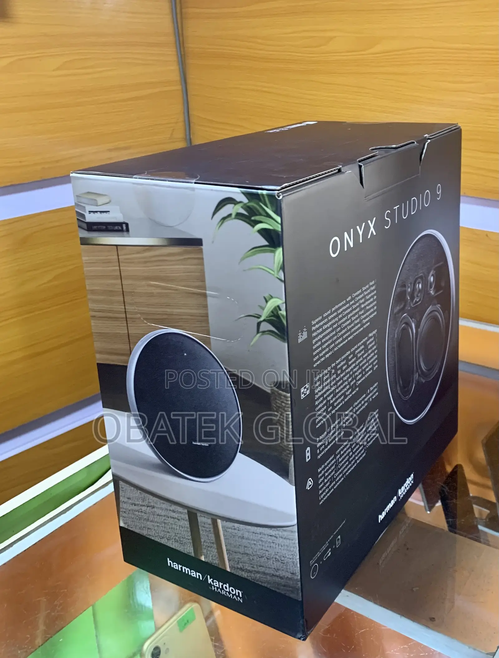 Onyx Studio 9