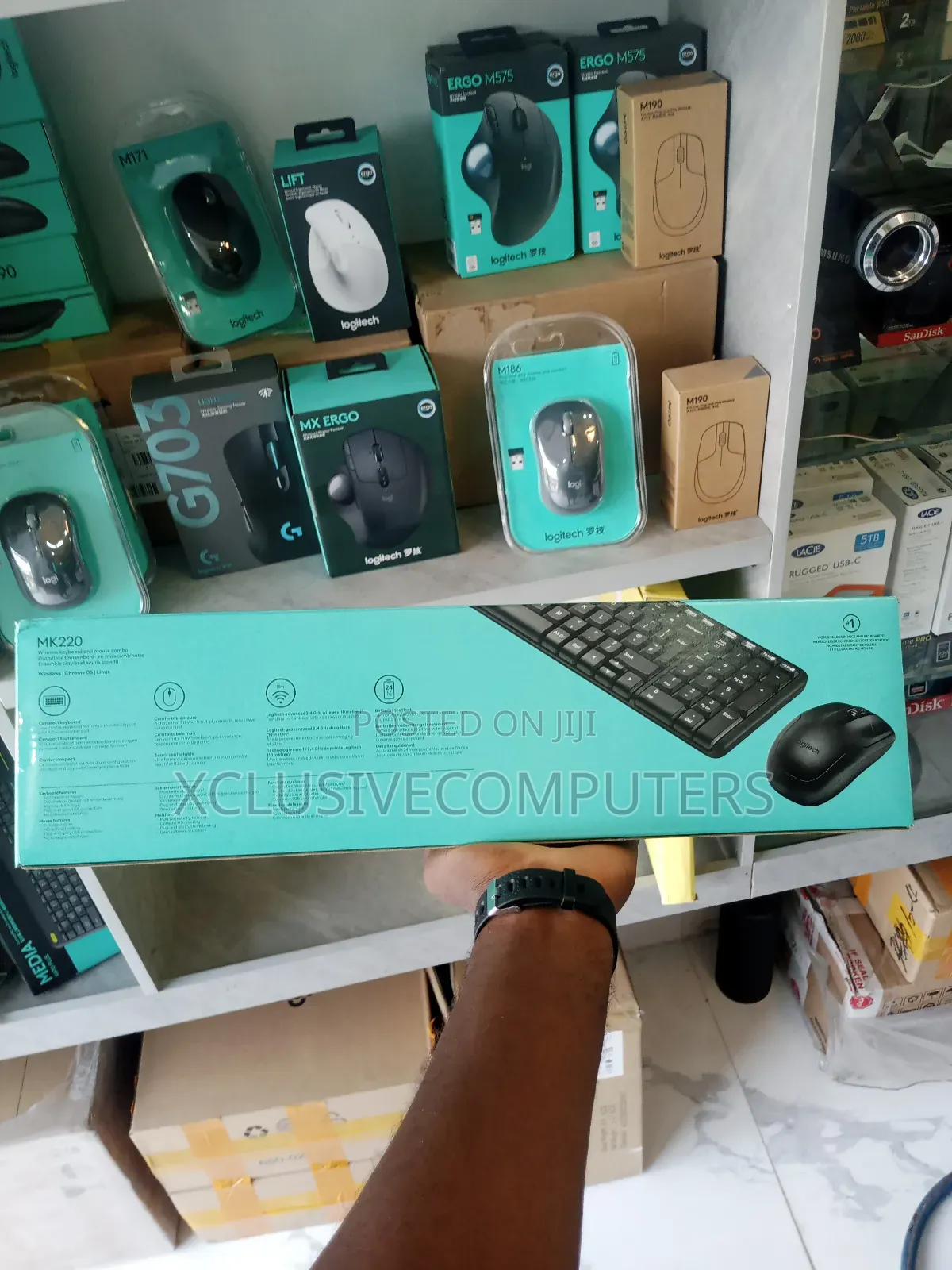 Logitech Mk 220 Keyboard and Mouse Combo