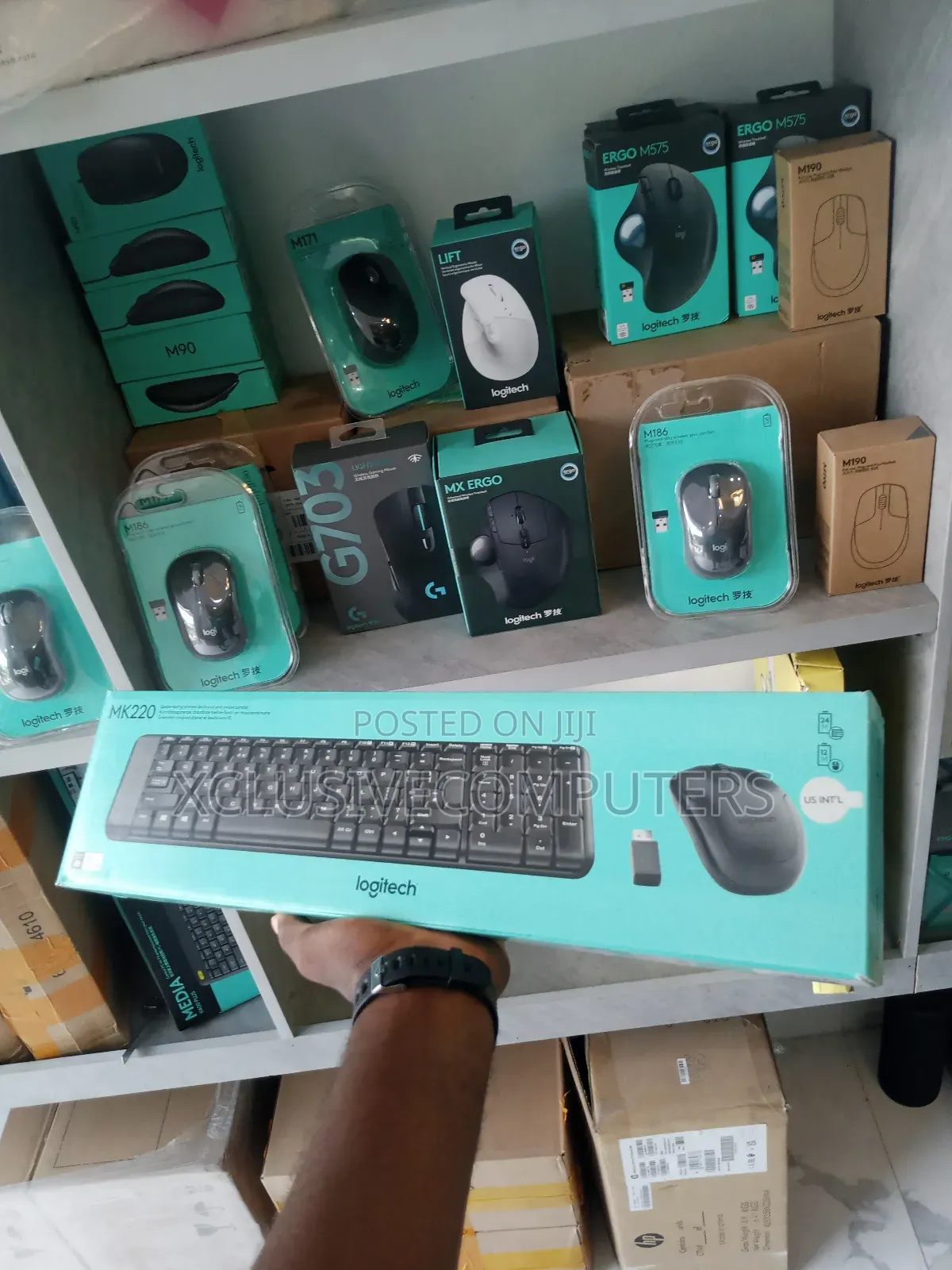 Logitech Mk 220 Keyboard and Mouse Combo