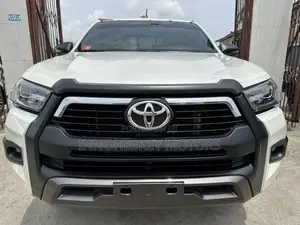 Toyota Hilux 2020 White