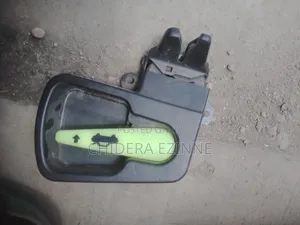 Toyota Corolla 2005 Model Boot Catcher