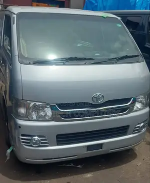 Toyota HiAce 2004 Silver