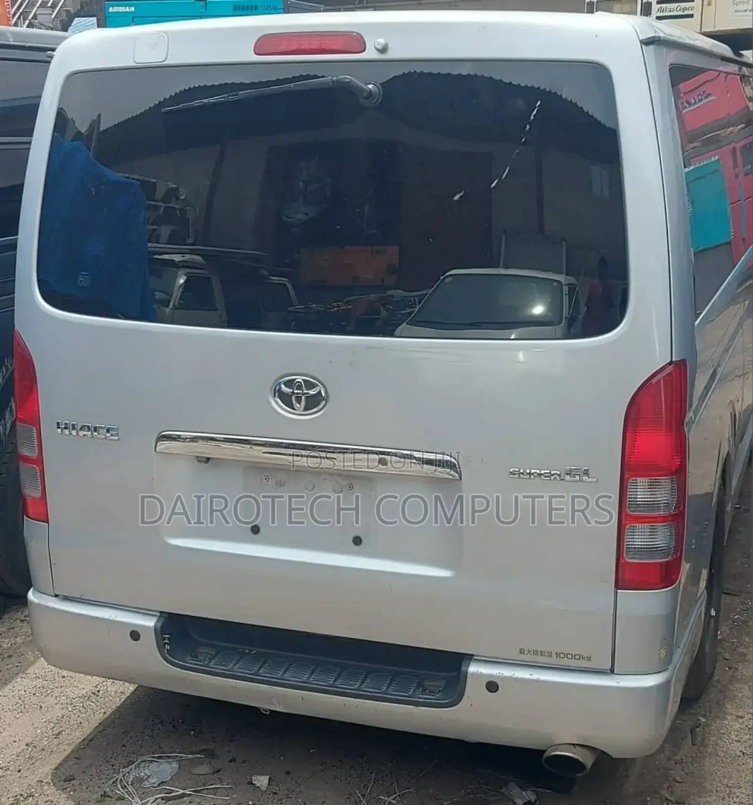 Toyota HiAce 2004 Silver