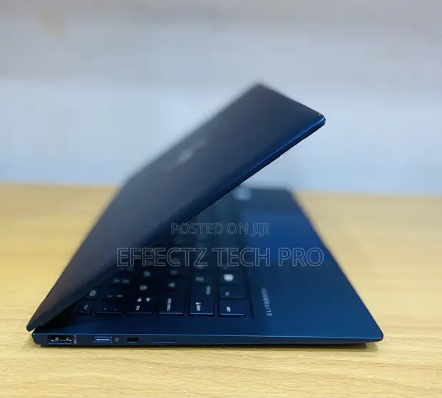 訳あり　HP DragonFly G1 i5 8/256 Laptop HP Dragonfly G1 16GB Intel Core I5 SSD 256GB - Effectz Tech