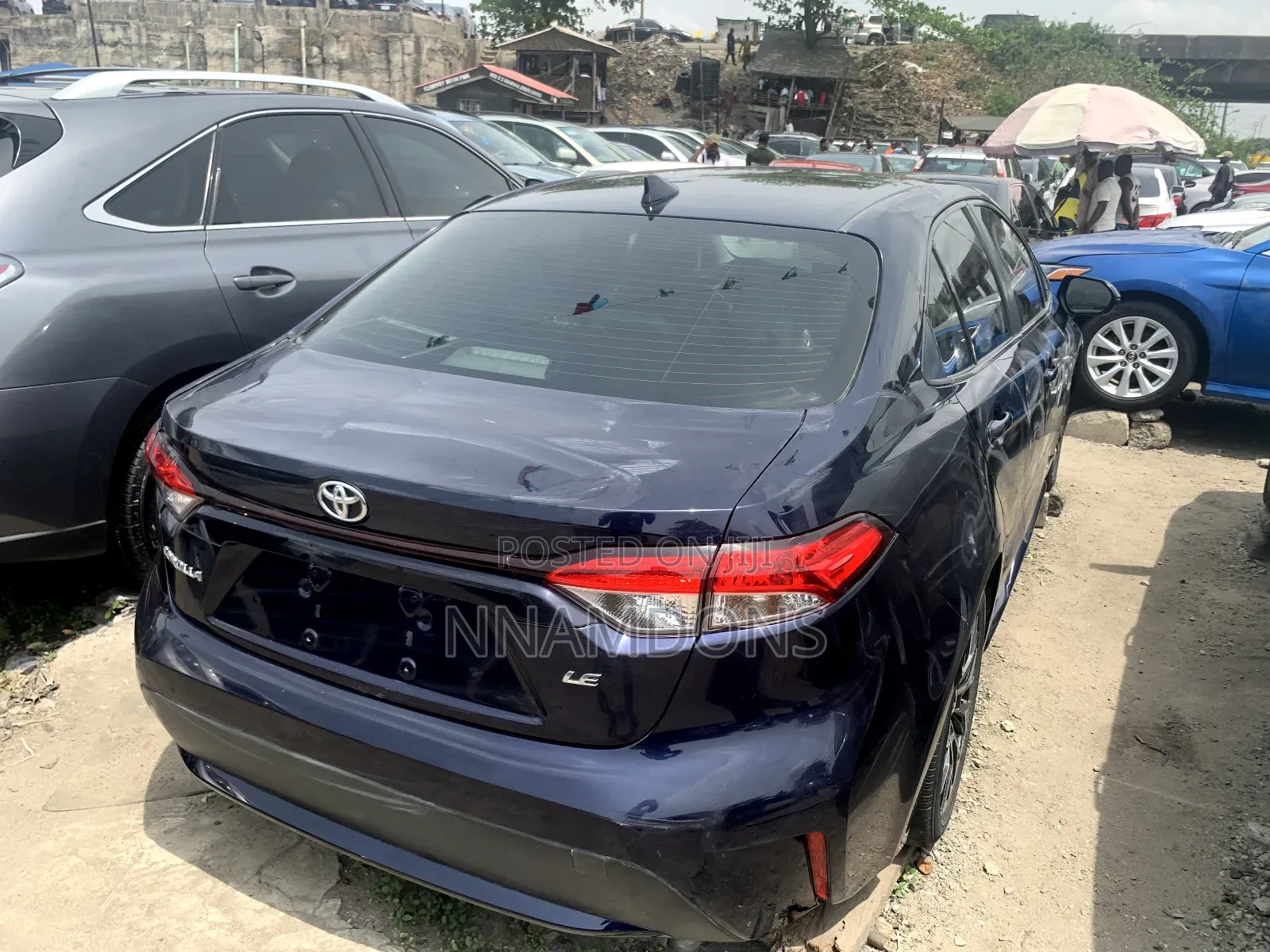 Toyota Corolla LE (1.8L 4cyl 2A) 2019 Blue