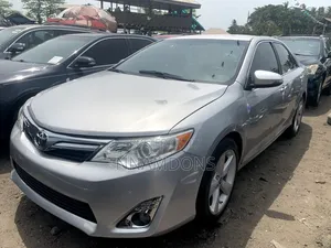 Toyota Camry 2012 Silver