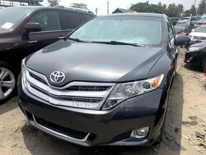 Toyota Venza V6 2010 Gray