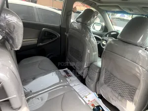 Toyota RAV4 2013 Silver