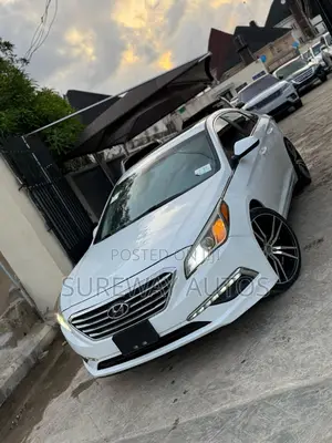 Photo - Hyundai Sonata Sport 4dr Sedan (2.4L 4cyl 6A) 2015 White