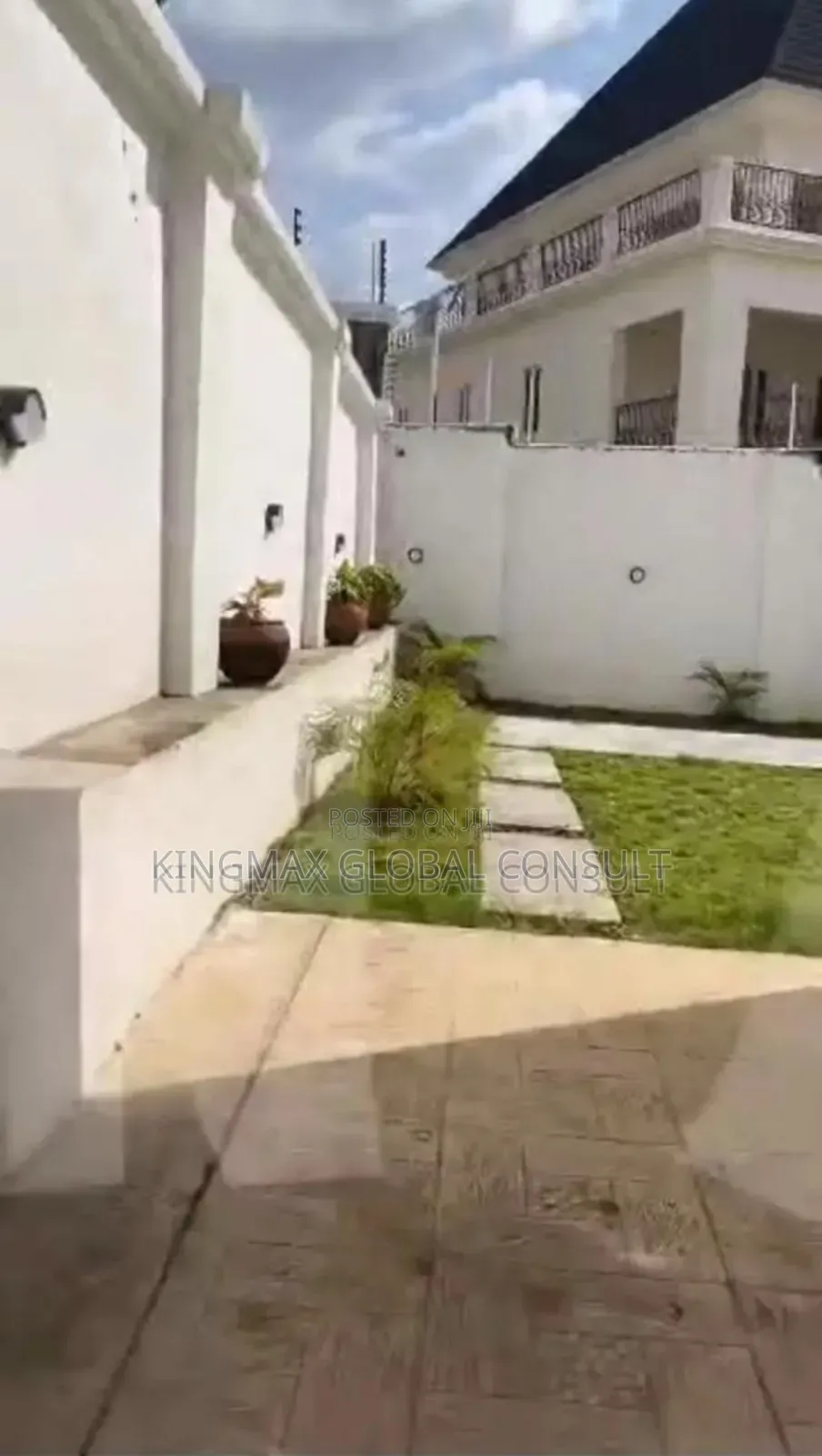 6bdrm Maisonette in Guzape District for sale