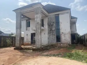 4bdrm Duplex in Benin City for sale