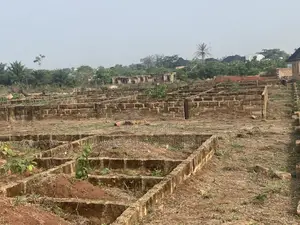 18bdrm Block of Flats in Benin City for sale