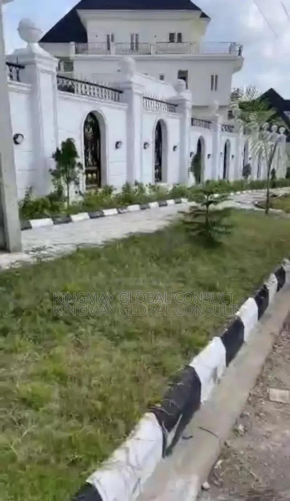 6bdrm Maisonette in Guzape District for sale