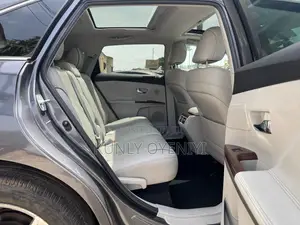 Toyota Venza V6 2012 Gray