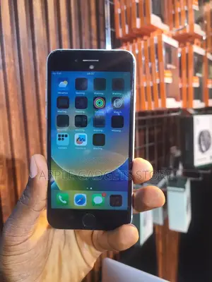 Apple iPhone 8 64 GB White