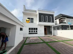 4bdrm Duplex in Chevron for sale