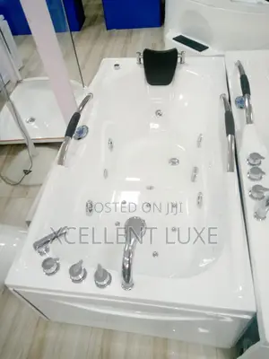 Single Jacuzzi Massage Bathtub