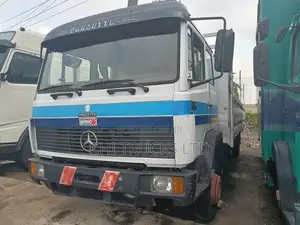 Direct German Mercedes Benz 1117 Truck Double Cabin 27 Feet Length
