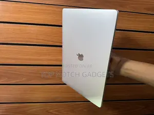 Laptop Apple MacBook Pro 2019 32GB Intel Core I7 SSD 1T