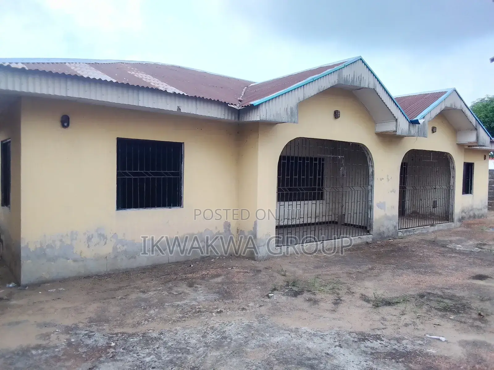 2bdrm Block of Flats in Ndokwa West for sale