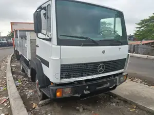 Mercedes Benz 814 Truck 4 Cylinder Engine