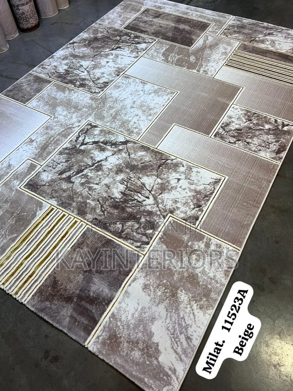 Bbeautiful Turkish Center Rug