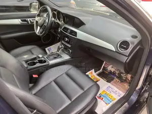 Mercedes-Benz C300 2013 Blue