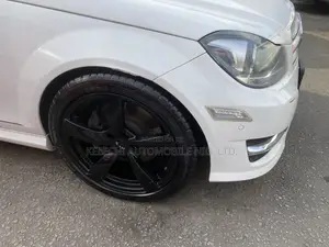 Mercedes-Benz C350 C 350 4MATIC AWD 2013 White