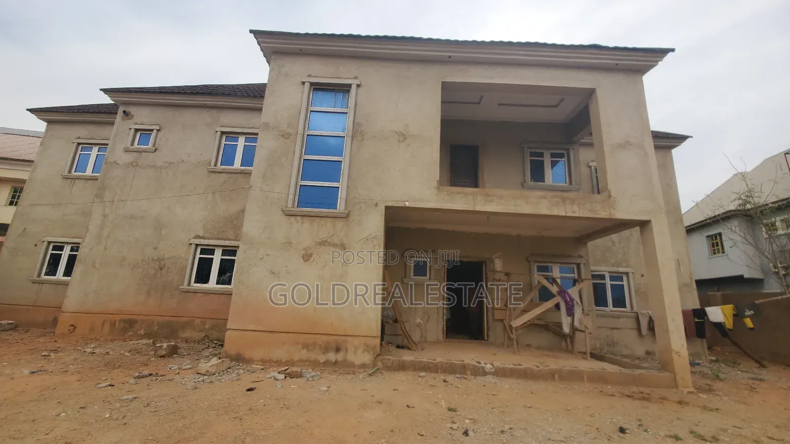16bdrm Maisonette in City College, Karu for sale