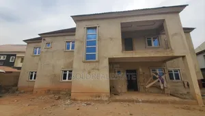 16bdrm Maisonette in City College, Karu for sale