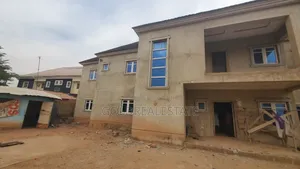 16bdrm Maisonette in City College, Karu for sale