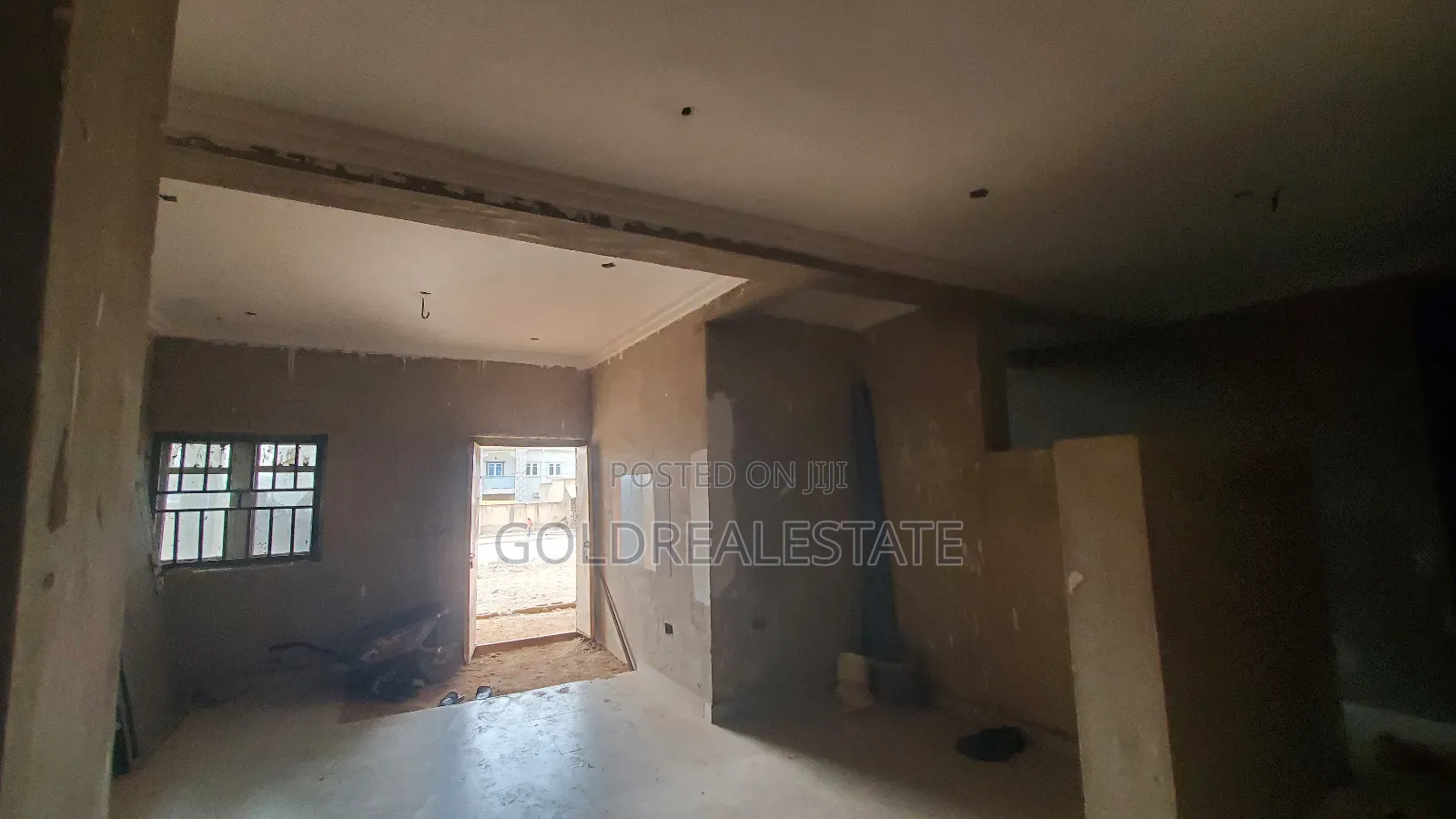 16bdrm Maisonette in City College, Karu for sale