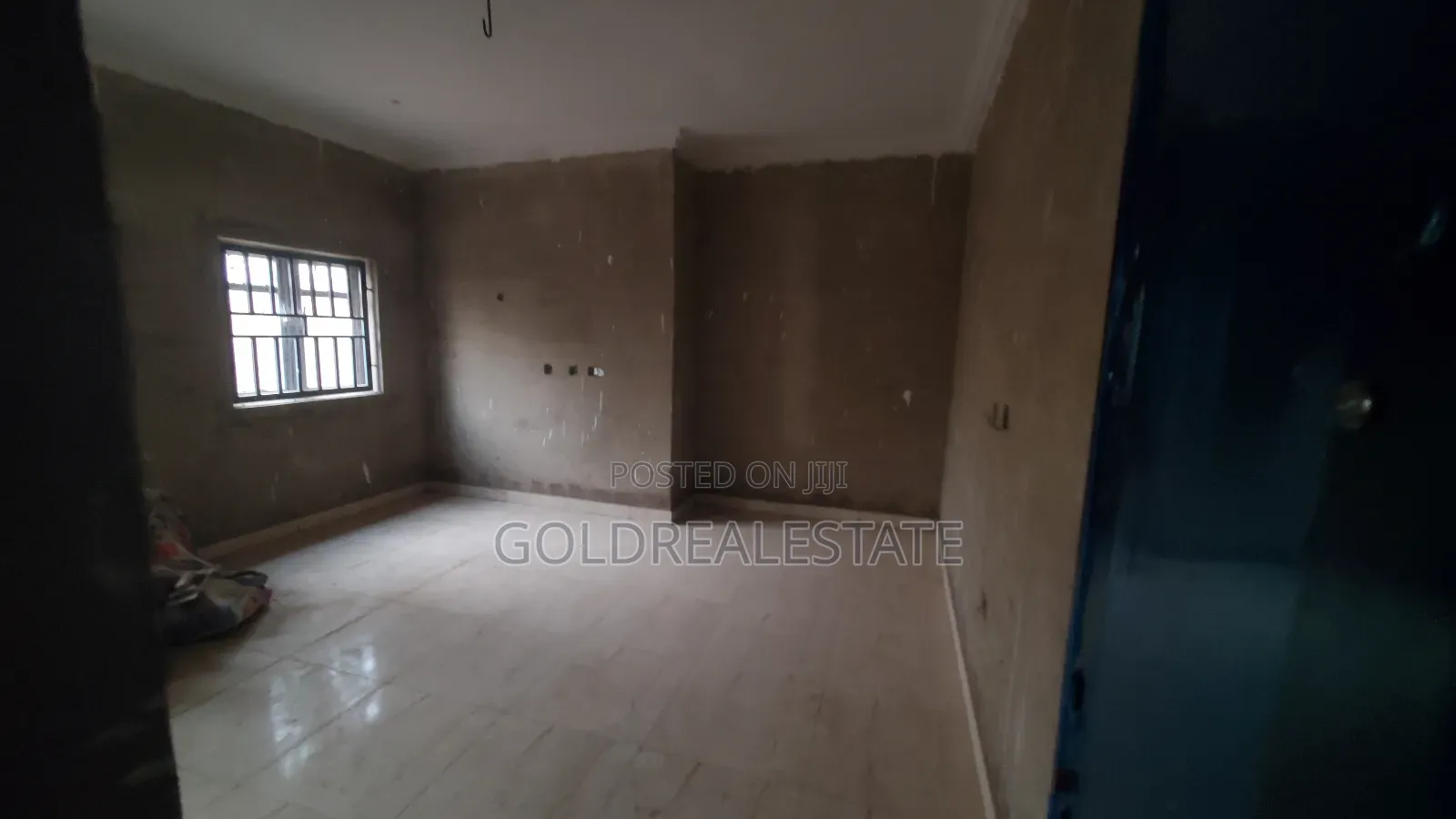 16bdrm Maisonette in City College, Karu for sale