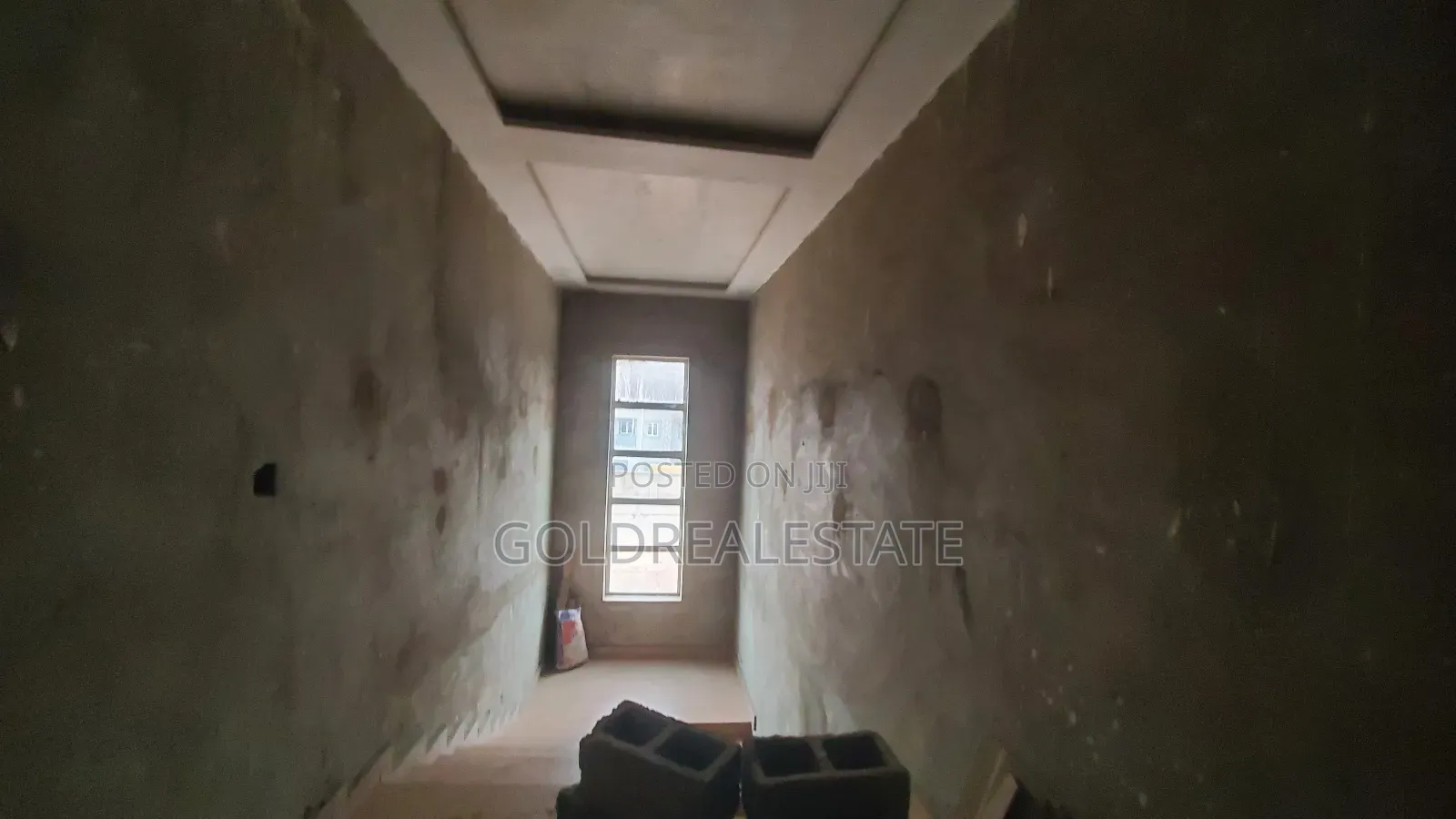 16bdrm Maisonette in City College, Karu for sale