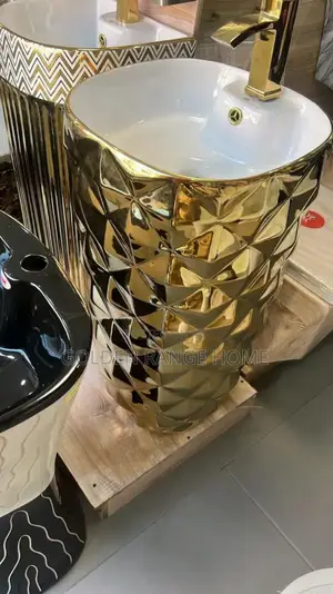 Gold Free Standing Dining Basin