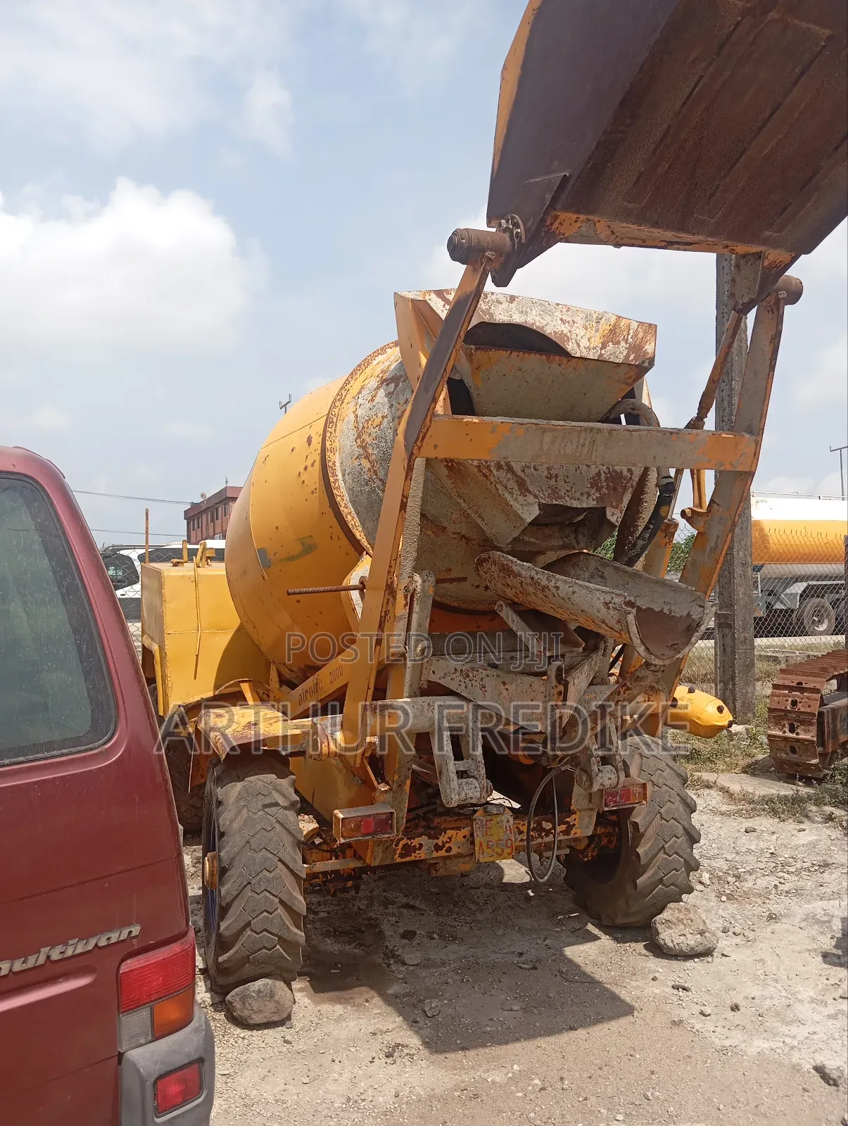 Self Loader Concrete Mixer for Sale